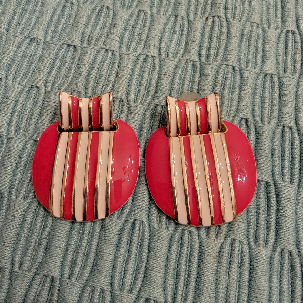 Chunky enameled earrings